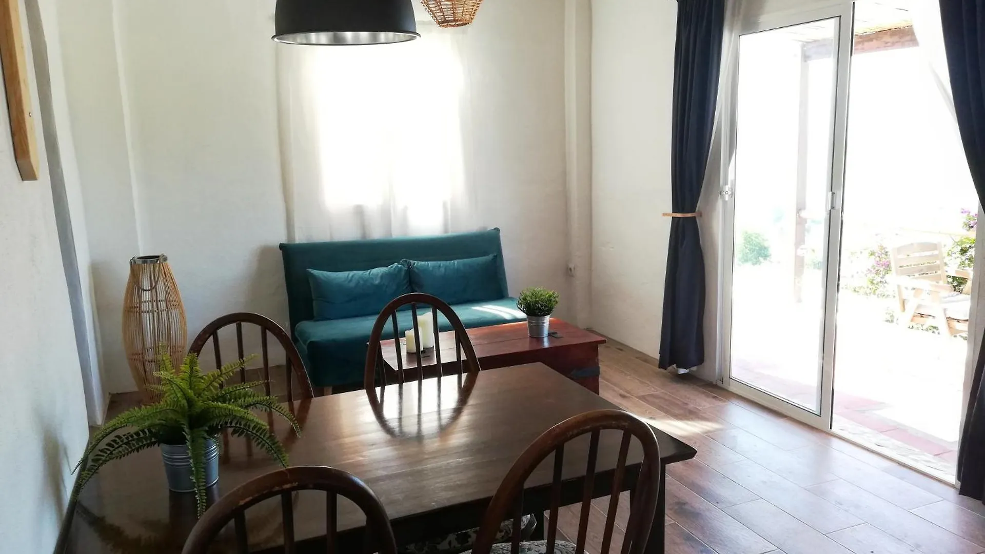 Casa De La Vida Malaga Bed & Breakfast Pizarra